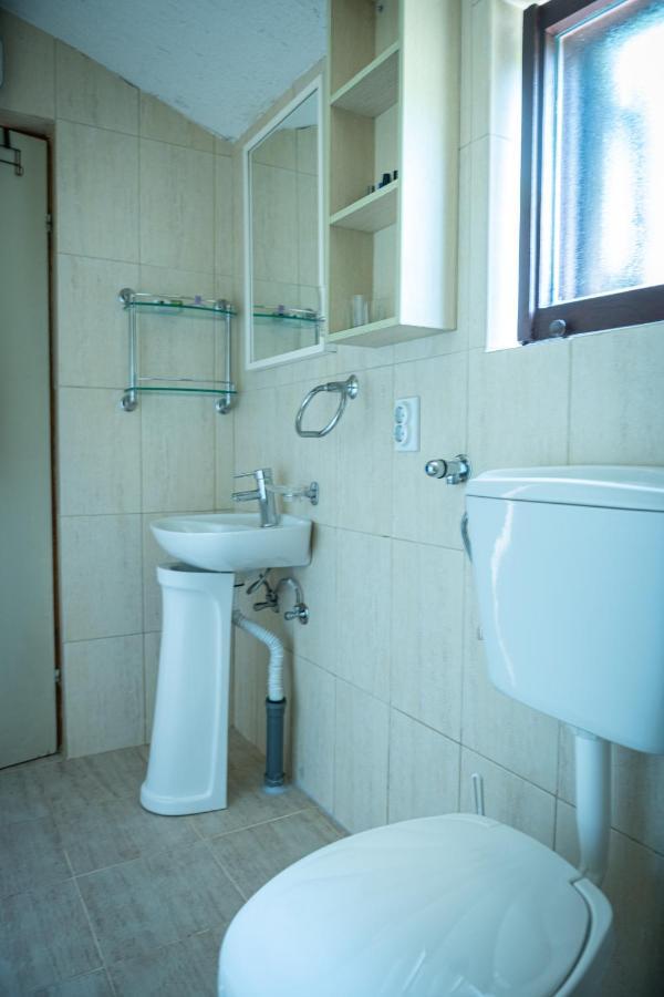 סטינג'ה Guest House Gornji Ceklin מראה חיצוני תמונה